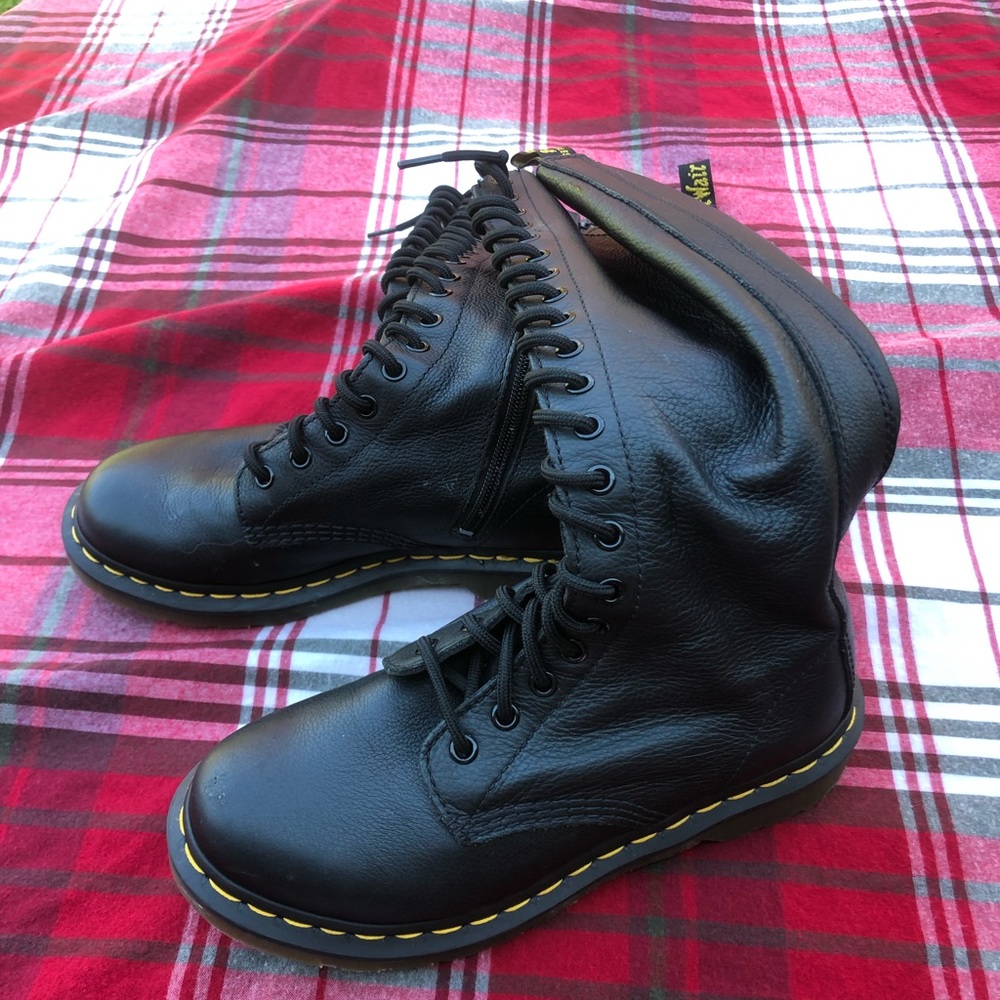 Dr Marten’s Virginia Combat Boots